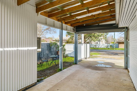 Benson House & Benson Lodge - New Castle Holiday 0