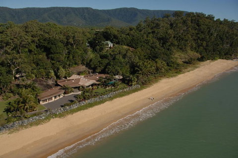 Trinity Beach Palace - New Castle Holiday 5