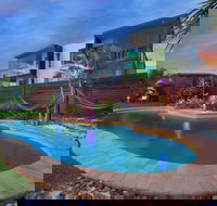 Gladstone Backpackers - New Castle Holiday