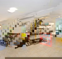 Seascape Holidays - 53 Reef Street - New Castle Holiday