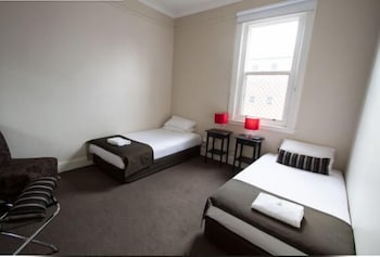 The Albion Hotel - New Castle Holiday 1
