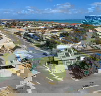 Geraldton Motor Inn - New Castle Holiday