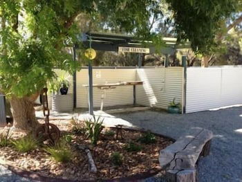 Longbeach Apartments Coffin Bay - New Castle Holiday 6