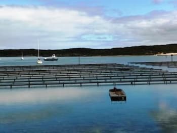 Longbeach Apartments Coffin Bay - New Castle Holiday 5