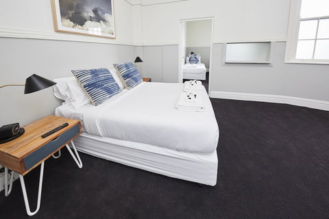 Bridgeview Hotel Willoughby - New Castle Holiday 5