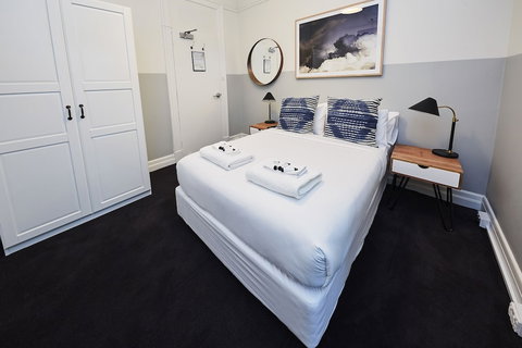 Bridgeview Hotel Willoughby - New Castle Holiday 1