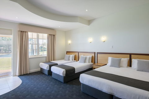 Serafino McLaren Vale - New Castle Holiday 5