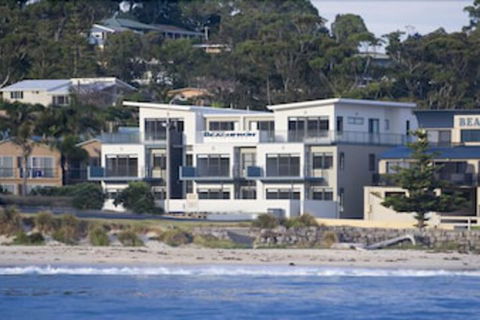 Mollymook Beachfront Executive Apartment - New Castle Holiday 5