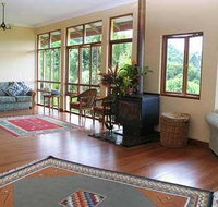 Maleny Hideaway - New Castle Holiday