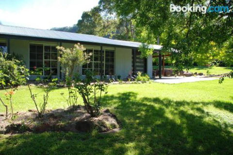 Whispers At Cedar Grove - New Castle Holiday 6