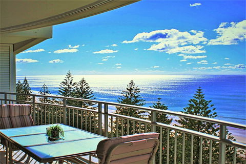 Indigo Blue Beachfront Apartments - New Castle Holiday 4