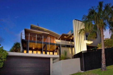 3 Kiamba Court - New Castle Holiday 0