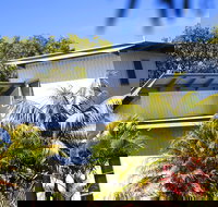 Mobys Beachside Retreat - New Castle Holiday