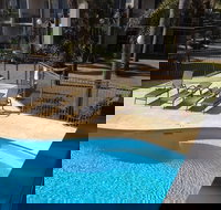 Mandurah Motel and Apartments - New Castle Holiday