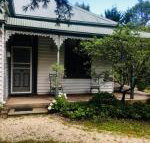Home Farm Healesville - New Castle Holiday
