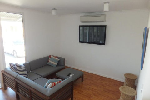 Lil House - New Castle Holiday 1