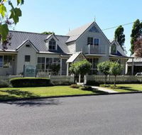 Creek Cottage Bed  Breakfast - New Castle Holiday