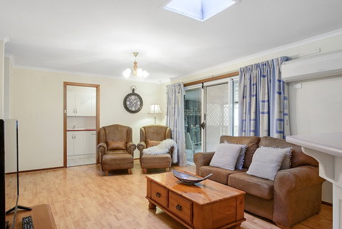 Moonta Bay Accommodation - New Castle Holiday 2