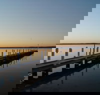 Waterfront Retreat at Wattle Point - New Castle Holiday