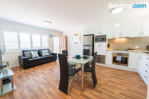 Bottletree Apartments On Garget - New Castle Holiday 1