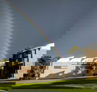 Alkina Lodge - New Castle Holiday