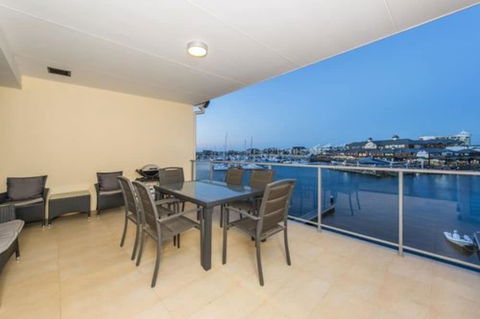 Dolphin Quay Apartments - New Castle Holiday 5