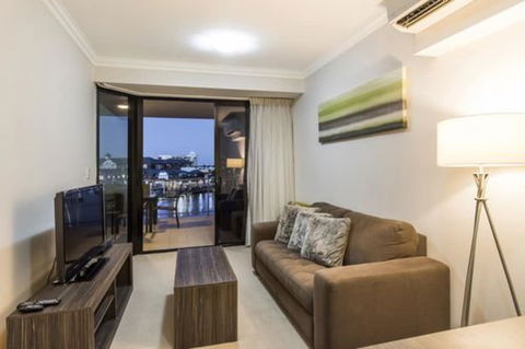 Dolphin Quay Apartments - New Castle Holiday 6