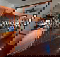 Yongala Lodge by The Strand - New Castle Holiday