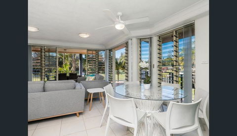 Sea Breeze On Main Beach - New Castle Holiday 2