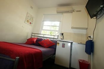 Zing Backpackers - New Castle Holiday 6