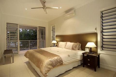 67 Casuarina Beachhouse - New Castle Holiday 2