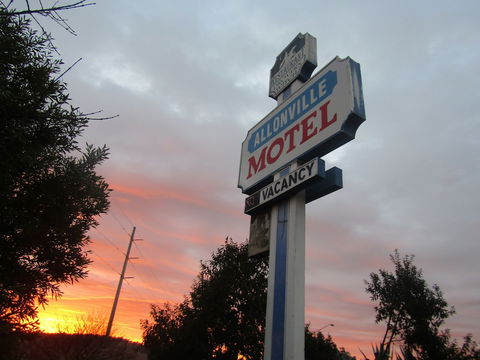 Allonville Motel - New Castle Holiday 2