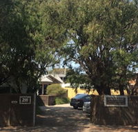 Springtide Studio Apartments - New Castle Holiday