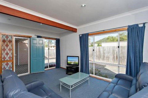 Portside - New Castle Holiday 4