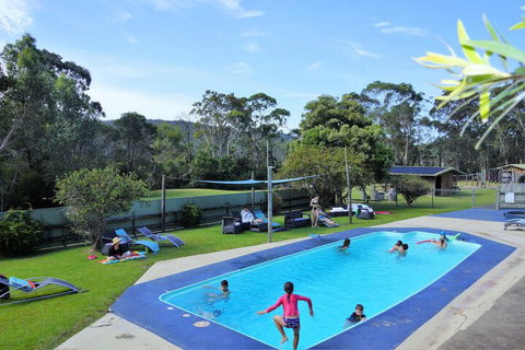 Woodbine Park Eco Cabins - New Castle Holiday 4