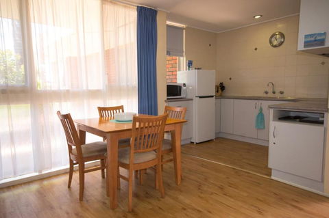 Kalindo Merimbula - New Castle Holiday 4