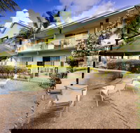 Shamrock Gardens Motel - New Castle Holiday