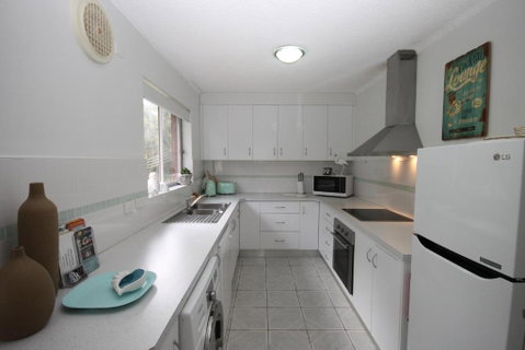 CHILL OUT BEACHSIDE At FORSTER - New Castle Holiday 1