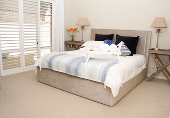 Travillas - New Castle Holiday 5