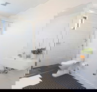 Western Sydney University Village Hawkesbury - New Castle Holiday