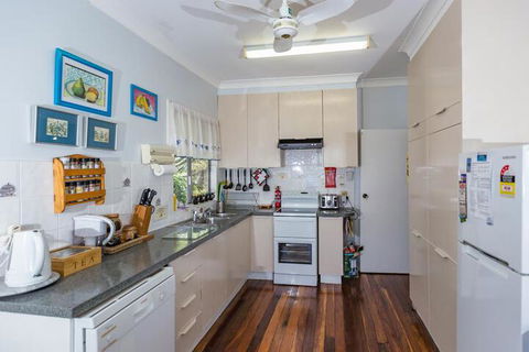 Boonah Hilltop Cottage - New Castle Holiday 1
