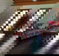 Mescal's at Pampoolah BB - New Castle Holiday