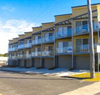 Seaspray Apartments - New Castle Holiday