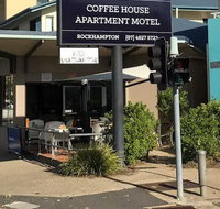 The Coffee House Apartments  Bistro - New Castle Holiday