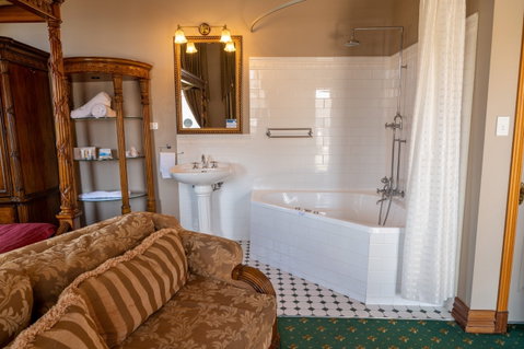 Denison Boutique Hotel - New Castle Holiday 8