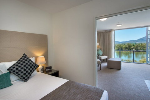 Empire Apartment Hotel - New Castle Holiday 4