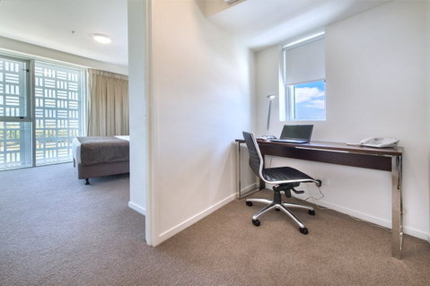 Empire Apartment Hotel - New Castle Holiday 6