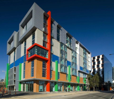 Docklands Private Collection - New Castle Holiday 0