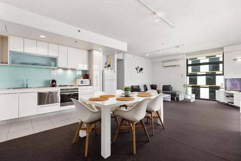 Docklands Private Collection - New Castle Holiday 15