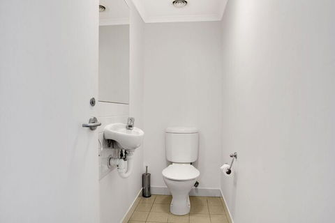 Williamstown Residences - New Castle Holiday 10